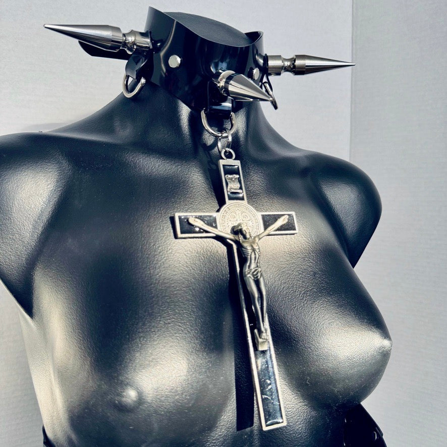 Cross Choker